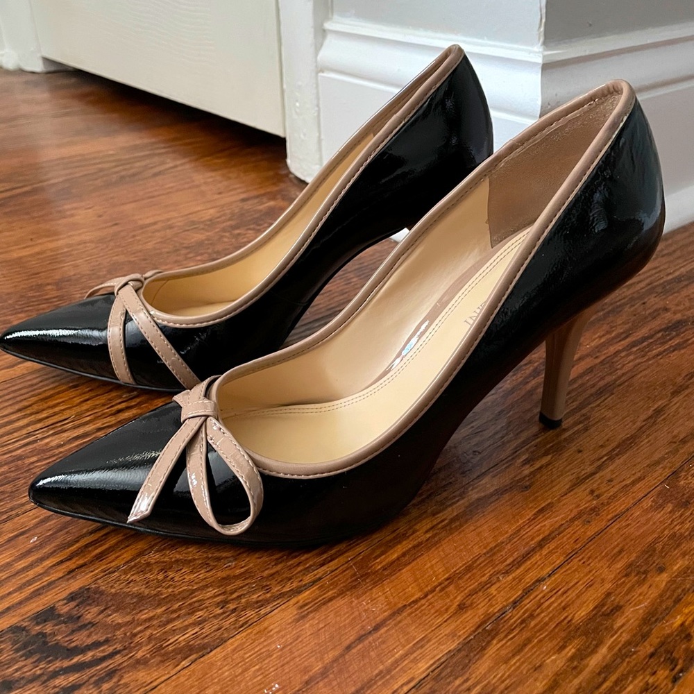 Tan/Black Patent Leather Heels